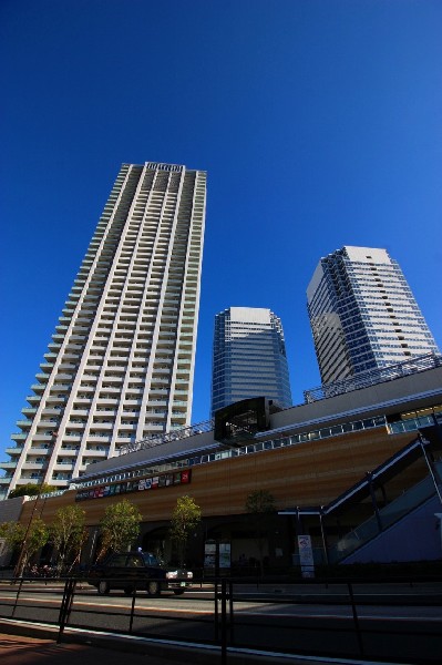 新川崎駅(都心へスムーズアクセス、穏やかな暮らしを叶える新川崎。新川崎スクエアなど商業施設も充実!買い物もラクラク)