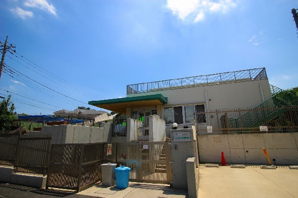 ティンクルくぬぎ坂保育園( 自分で考えて行動できる、明るくて思いやりのあるこどもに育てたいをモットーに教育しています。)