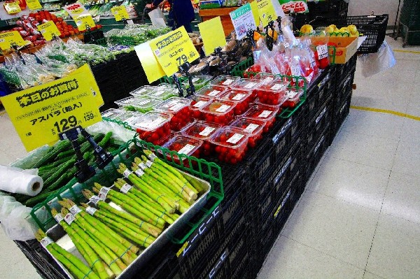 ユーコープ寺尾台店 　(ユーコープで扱う商品の５つの願い１.より安全に2.より安く3.環境に配慮4.正しい情報、適正表示5.組合員参加。)