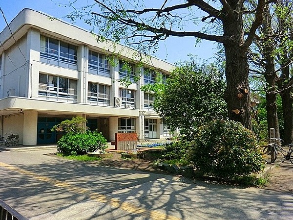 下沼部小学校(「やりぬく力」「ゆたかな心」「じょうぶなからだ」を目標に、知・徳・体のバランスのとれた児童の育成を目指しています。)
