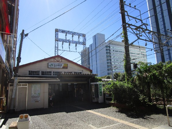 向河原駅(「武蔵小杉」駅まで約700ｍ、多摩川も約600ｍと近く、歩いて行けます。また、飲食店も充実しています。)
