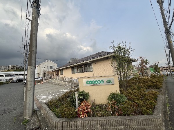 滝ヶ谷保育園(保育理念は、「共 生」ー ともいき ー　お互いの違いを認め合う生き方のことで、子どもたちのたくましく生き抜く力を育みます。)