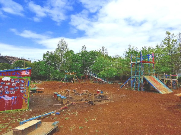 川崎市子ども夢パーク(夢パークは、子どもが安心してありのままの自分でいられる場です。「自分の責任で自由に遊ぶ」ことを大事にしています。)