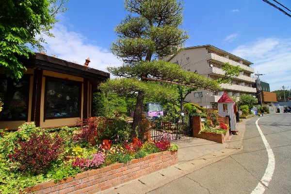 宮前幼稚園　(響き合える豊かなこころをもった子ども「響関」)