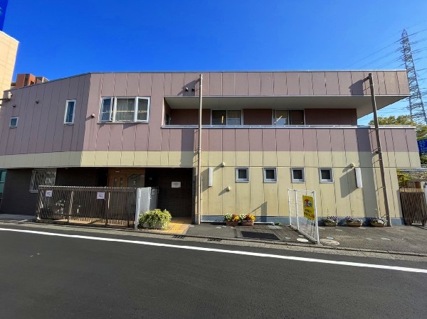 ベネッセ青葉台保育園(いきいきと健やかに毎日を過ごし、自信と意欲をもって未来を生きる子どもを育てます。)