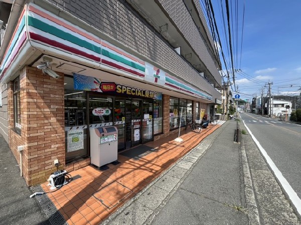 セブンイレブン 川崎神木本町2丁目店(～近くて便利～新商品やキャンペーン等だけでなく、宅配便、切手、ATM等様々なサービスが充実のコンビニエンスストア。)