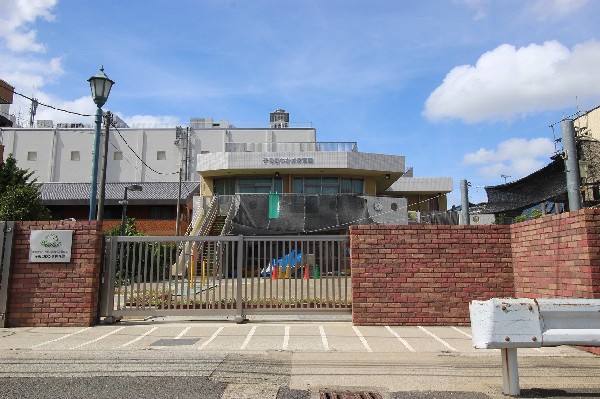 わかばの杜保育園(お日さまの光をたくさん浴びて、キラキラ輝く若葉の子ども　みんな一緒におおきく大きくなあれ。)