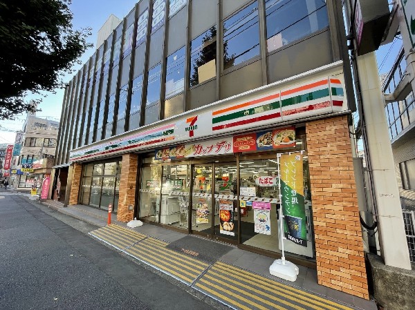 セブンイレブン横浜青葉台駅前店( セブンミール、お弁当に定評のあるセブンイレブン、コンビニエンスの最大手ですね。)