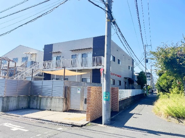 テンダーラビング保育園(綱島東　認可保育園。保育スペースには十分なゆとりを持ち、お子様がすこやかに過ごせる環境を整備しております。)