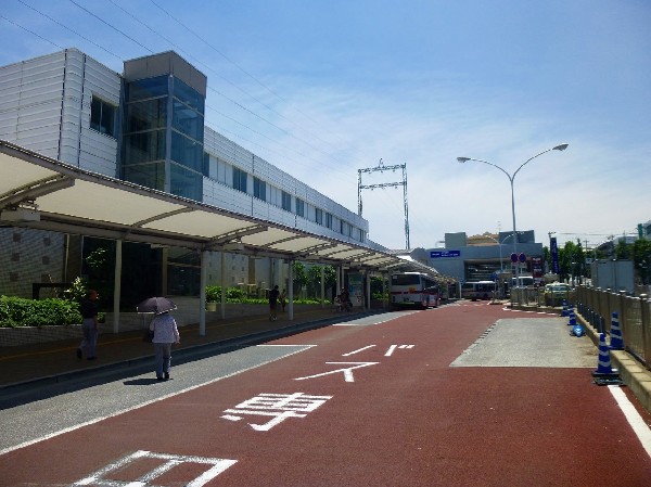 あざみ野駅(横浜市営地下鉄の始発駅。横浜市内で上位を争う人気の駅。)