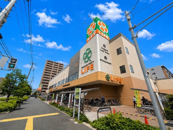 ライフ川崎大島店(スーパーマーケット ライフは「[おいしい」「ワクワク」「ハッピー」をお届けします。川崎大島店の営業時間は9：00～0：00。)