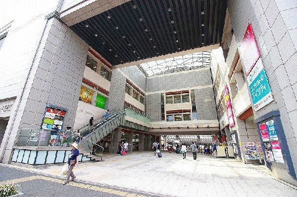 日吉駅(東横線通勤特急・急行停車駅、グリーンライン始発駅。「渋谷」駅へ約20分、「横浜」駅へ約12分と、好アクセス駅です。)