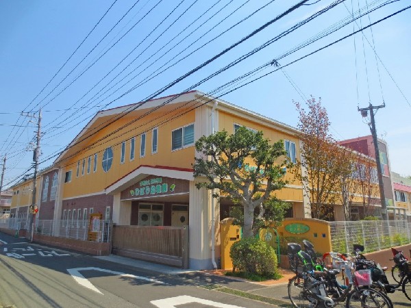 ひばり幼稚園(教育方針は「丈夫な子・やさしい心・よく考えさいごまで頑張る子」園児数約560人と大きな規模の幼稚園です。)