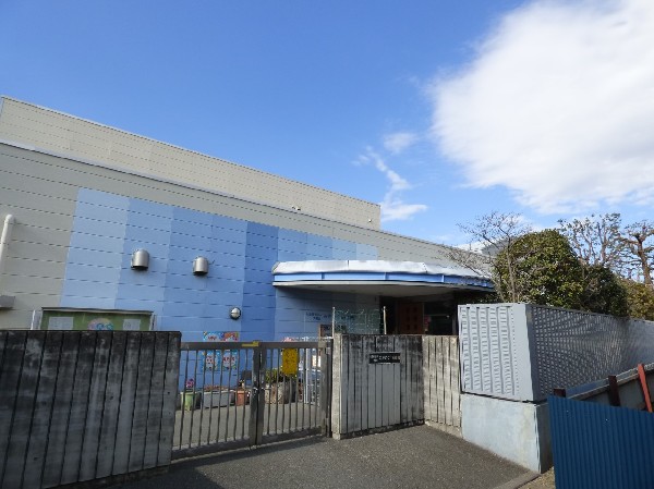 川崎市立みぞのくち保育園(高津小学校と同敷地にある川崎市認可保育園。一人ひとりにふさわしい保育をあたり前の様に提供できる保育園を目指しています。)