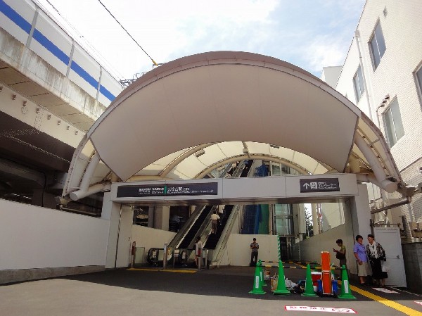 元住吉駅(「元住吉」駅のブレーメン通りにはたくさんのお店が並んでおり、東横線の中でも住みやすいと評判の駅です。)