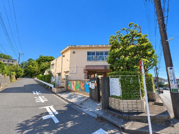 ちよがおか幼稚園(認定こども園、豊かな心と健やかな身体を育むことを大切にし、一人ひとりの成長に寄り添った保育を行っています。)