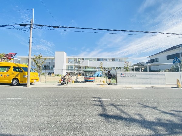 あさひ台幼稚園(遊びを教育の柱に置くあさひ台幼稚園。スローガンは、遊びの王様、どろんこ隊、のびのび園生活を送れます )