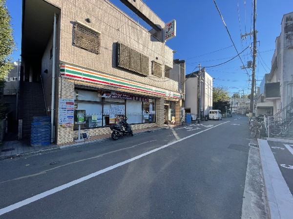 セブンイレブン横浜白幡南店(近くて便利、期待以上の品質を提供するコンビニ。セブンイレブンの商品を最短30分で届ける7NOW取扱店。)