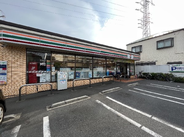 セブン-イレブン矢向3丁目店(近くて便利、期待以上の品質を提供するコンビニ。ネット注文、店舗受取や配達可能なセブンミール取扱有。)