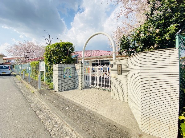 神大寺幼稚園(園内には大きな畑や、天然の筍収穫もできる竹林などがあり、たくさんの自然と触れ合うことができます。)