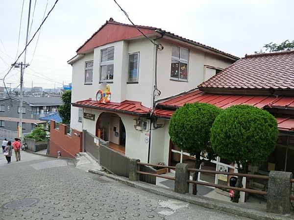 鶴見双葉幼稚園(集団生活の基本を遊びを通して経験し愛情深く育てる幼稚園。ピアノ、英語、体操などの課外の習い事も充実。)