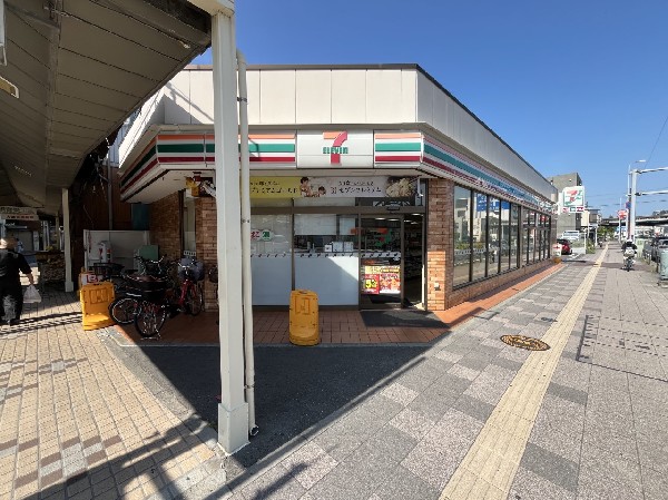 セブンイレブン横浜大口通店(近くて便利、期待以上の品質を提供するコンビニ。セブンイレブンの商品を最短30分で届ける7NOW取扱店。)