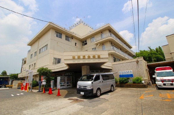 牧野記念病院(内科、外科、整形外科、脳神経外科、泌尿器科、皮膚科などがある総合病院。がん検診、人間ドック等も対応。)