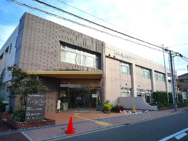 白幡地区センター(地域のみなさまが自主的な活動と交流を通じ、地域コミュニティを形成して頂くことが目的です)