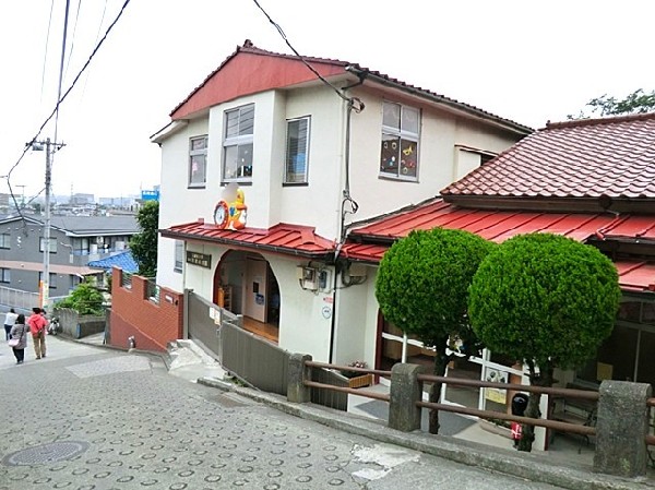 鶴見双葉幼稚園(集団生活の基本を遊びを通して経験し愛情深く育てる幼稚園。ピアノ、英語、体操などの課外の習い事も充実。)