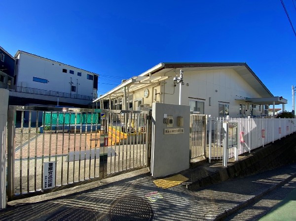 神大寺保育園(食育の一環として、園内で作物の栽培・小動物の飼育等を行っている保育園。日常的に異年齢交流があります。)