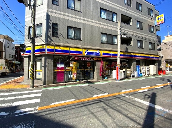 ミニストップ松本町3丁目店(ソフトクリームやパフェなど、旬の食材やトレンドを取り入れたコールドスイーツが人気のコンビニです。)
