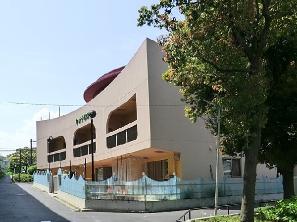 ひびき保育園(室内の床は檜で出来ているので、子供たちは思いっきり走り回ることができます。季節ごとの行事も充実！)