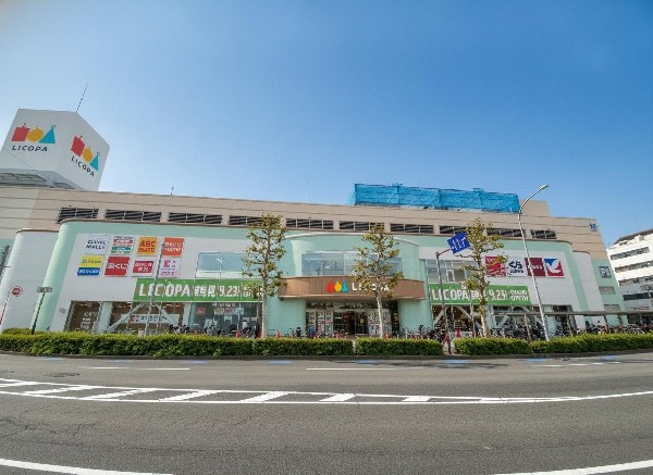 LICOPA鶴見(生活雑貨店や飲食店、クリニックモール、理容美容店、学童・体操教室などがある複合型ショッピング施設。)